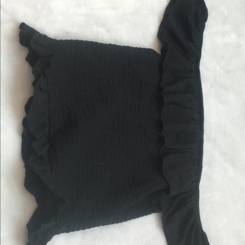 M // Black off the shoulder top